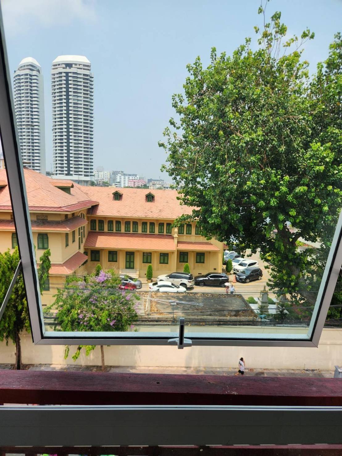 Happio Near Chabad House गेस्ट हाउस Bangkok